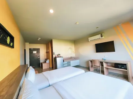 Recenta Suite Phuket Suanluang