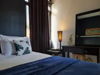 The Valley Guesthouse Hotel dekat Pantai Bangsong
