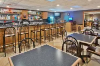 AmericInn by Wyndham Aberdeen Event Center - bar