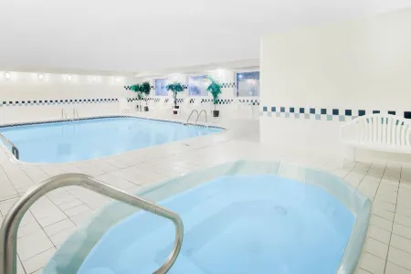 Days Inn & Suites by Wyndham Fargo 19th Ave/Airport Dome