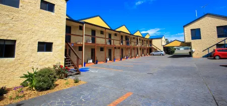 Seaview Motel & Apartments