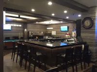 Ramada by Wyndham Grand Forks - Quầy bar
