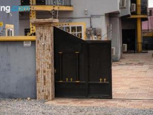 Impeccable 2-Bed Apartment in Accra