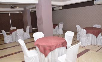Hotel Park Shree - Housity