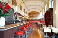 Hotel Regina Hotels in Milan