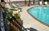 Holiday Inn Express NEW ALBANY by IHG - С бассейном