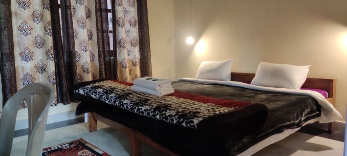 Shree Guest House Hotels in Kangra