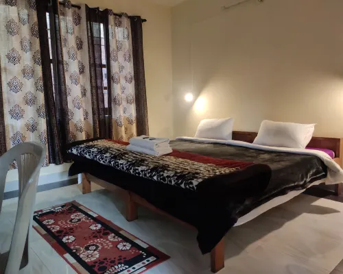 Shree Guest House Hotels in Kangra