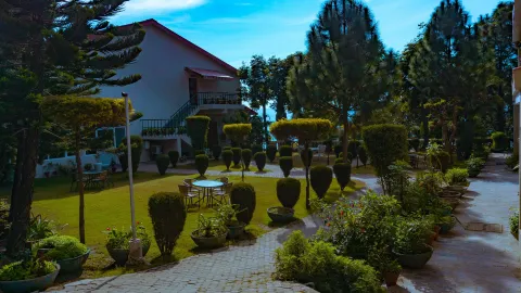 The Fern Surya Resort Dharampur, Kasauli Hills, Series by Marriott in 솔란