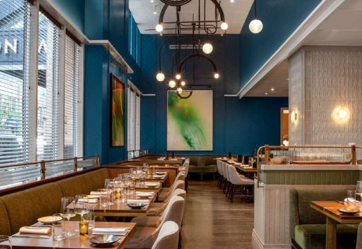 1. 더 럭셔리 컬렉..