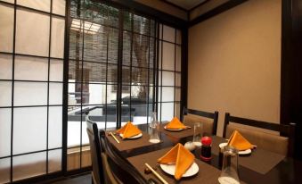 Avalon Courtyard Residence Suites
