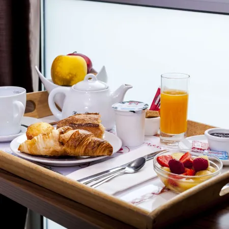 Brit Hotel Toulouse Colomiers – L’Esplanade
