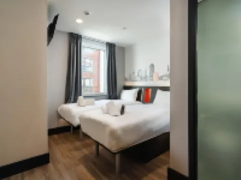 イージーホテル カーディフ カーディフのホテル