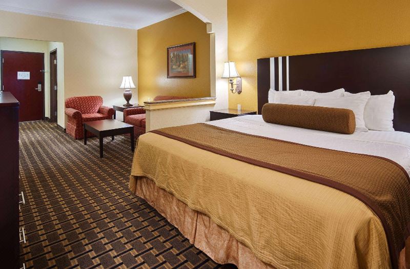 Days Inn & Suites by Wyndham Sam Houston Tollway