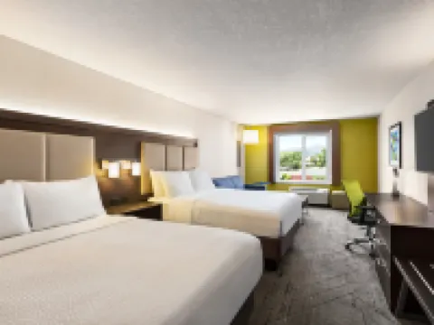 Holiday Inn Express & Suites REDDING by IHG Hotels in Redding