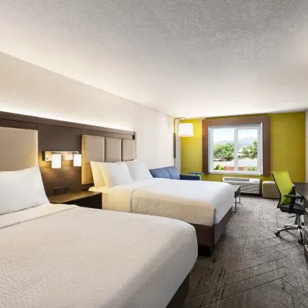 Holiday Inn Express & Suites REDDING by IHG