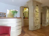 Logis Hôtel Duquesne Hotels in Nantes