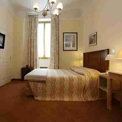 Hotel Les Armoiries Rooms