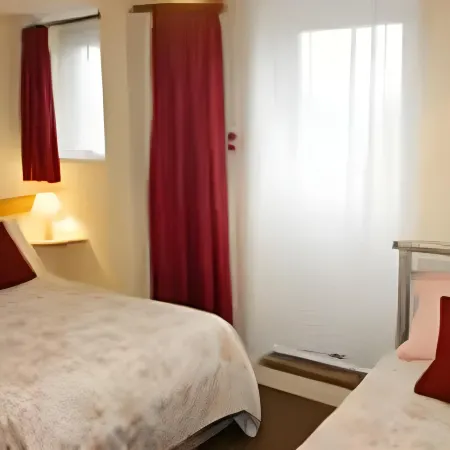 Rowntree Seaview Holiday Flats Small Double Room with No View