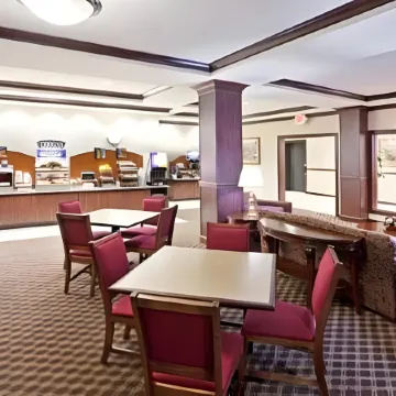 Holiday Inn Express & Suites FRANKLIN - OIL CITY by IHG