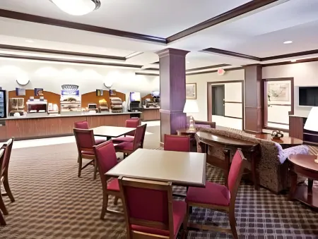 Holiday Inn Express & Suites FRANKLIN - OIL CITY by IHG