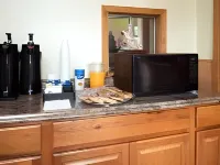 SilverStone Inn North Spokane - breakfast
