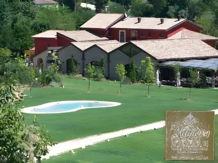 Magione Papale Relais Отели рядом с достопримечательностью «Rocca Calascio»