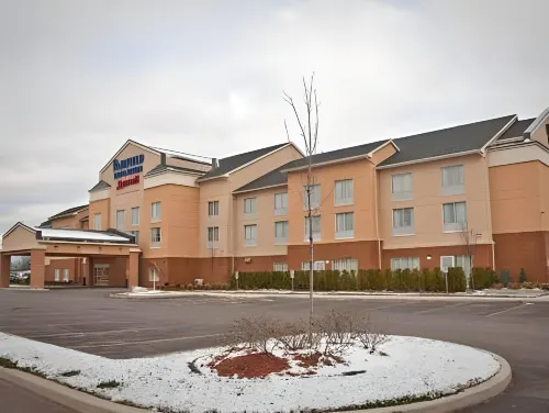 Fairfield Inn & Suites Sault Ste. Marie فنادق في سولت سانت ماري