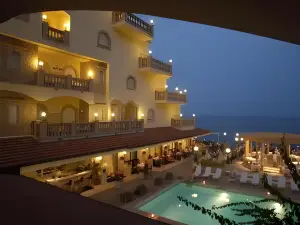 Hellenia Yachting Hotel & Spa
