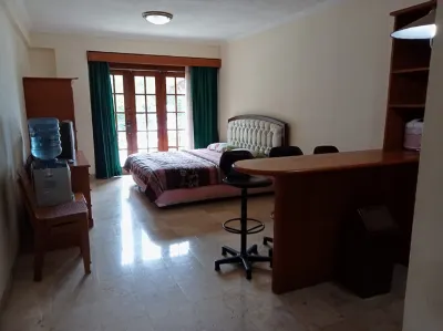 Kondominium Hotel Lippo Carita Selatan Ana Zayna Hotel a Caringin