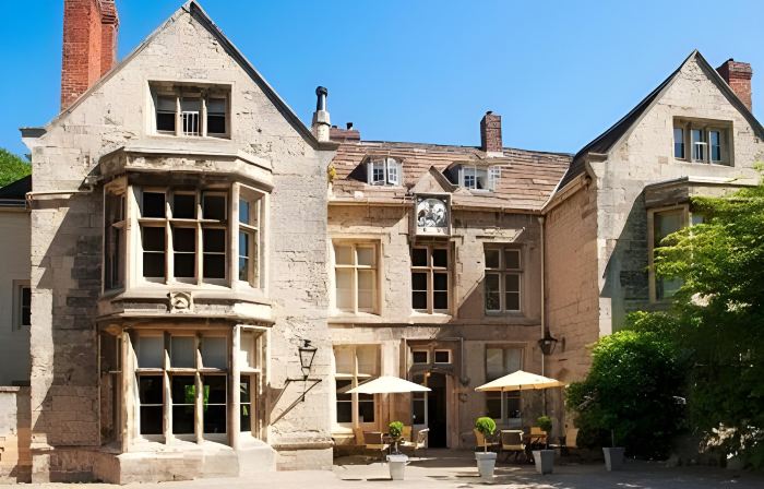 The Old Deanery - Restaurant with Rooms