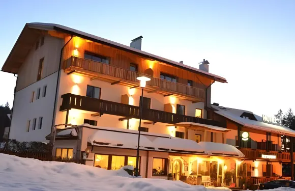 雷格伯格傑洛夫酒店