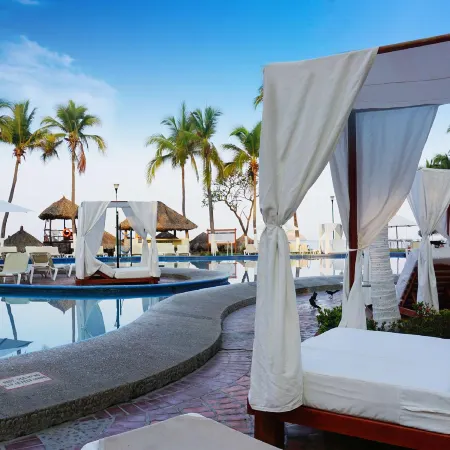 Emporio Ixtapa - with Optional All Inclusive