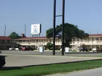 Econo Lodge Inn & Suites 캣 스프링 호텔