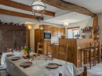 Manoir des Halles Hotels in Plouescat