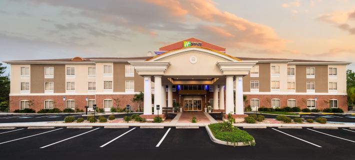 Holiday Inn Express & Suites SPRING HILL by IHG Hotels in Hernando County
