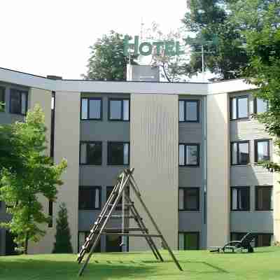 Logis Hôtel des Acacias Lille Neuville en Ferrain Hotel Exterior