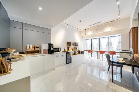 Daejeon Dunsan Hotel Wisley & Bourbon Отели рядом с достопримечательностью «Hanbat Arboretum»