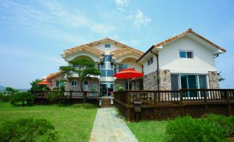 Taean (Anmyeondo) Healing Pension