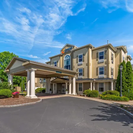 Comfort Inn & Suites Hadley - Amherst