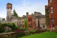 Cbh Ruthin Castle Hotel and Spa Hotels in Гуайдделверн