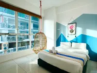 Sunset Seaview Vacation Condos @ Infinity Avenue - Rooftop Pools