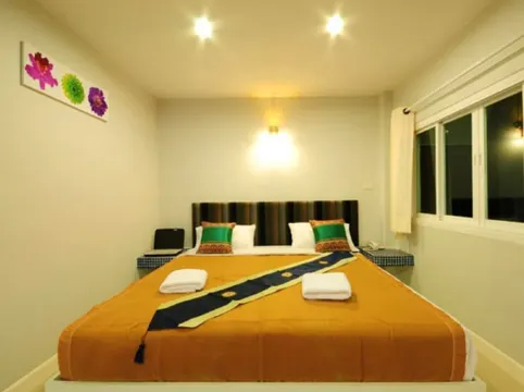 ห้องซูพีเรียร์ เตียงใหญ่ 1 เตียง