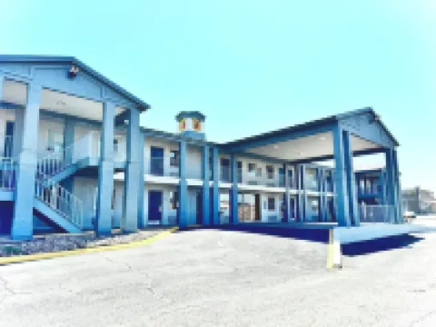 Super 8 by Wyndham Van Horn Hotels in Culberson County