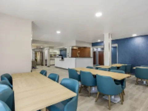 Comfort Inn & Suites Harrisburg-Hershey North Hoteles en Skyline View