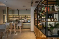 Zoe Seaside Resort - bar