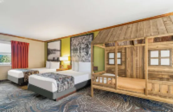 Super 8 by Wyndham Lake George/Downtown