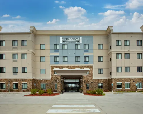 Staybridge Suites AMES by IHG โรงแรมในเอมส์