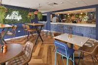 Travelodge Winnersh Triangle - 3 звезды