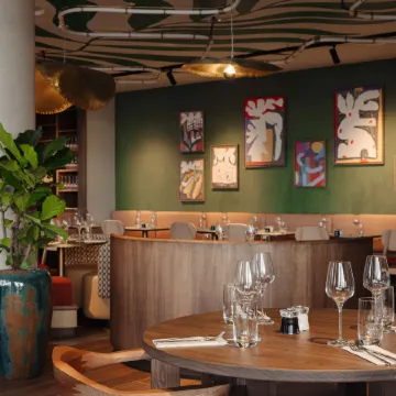 DoubleTree by Hilton Amsterdam Centraal Station Отели рядом с достопримечательностью «Выставка «Тайны тела. Вселенная внутри»»